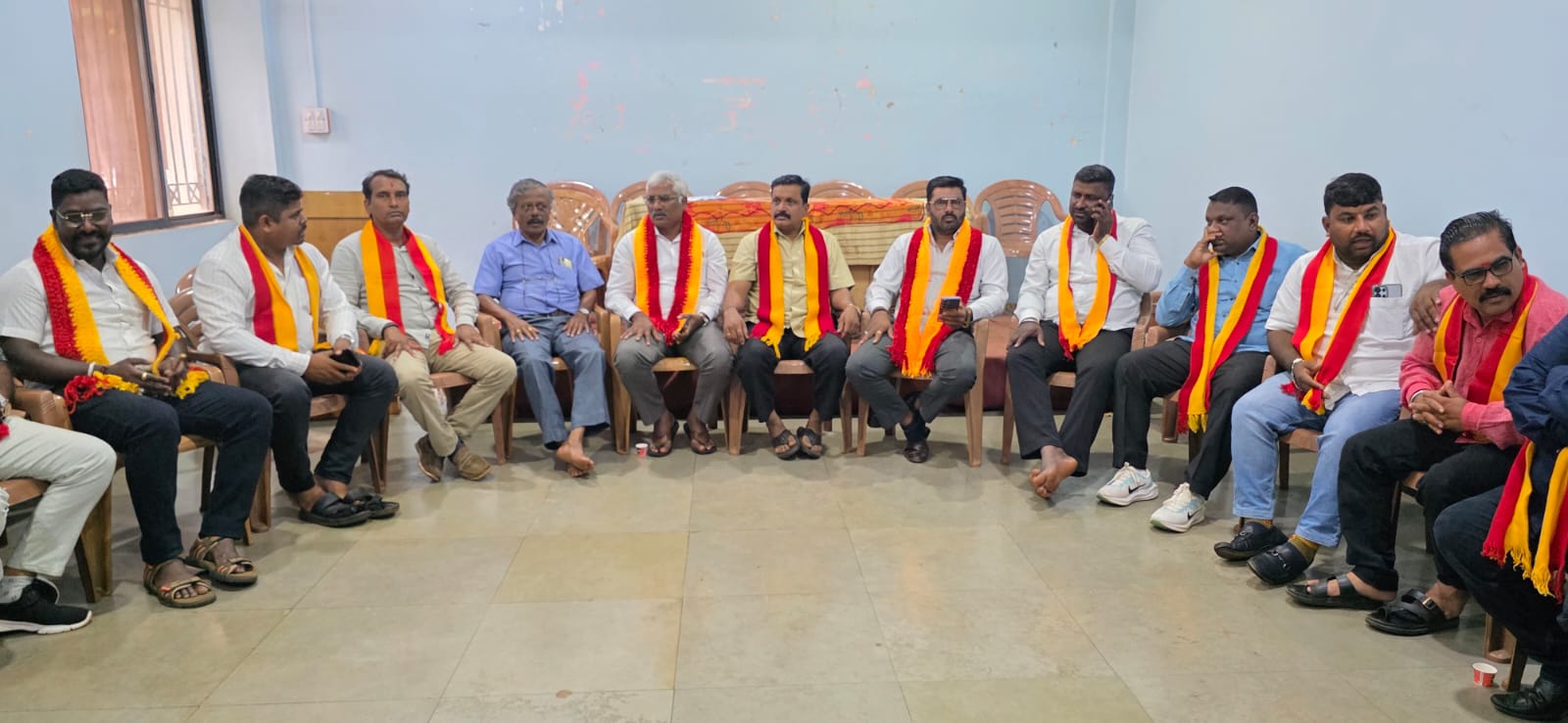 ಬೆಳಗಾವಿ  ಗಡಿ ವಿಷಯ ಕಾನೂನಾತ್ಮಕವಾಗಿ ಸರ್ಕಾರ   ಗಂಭೀರವಾಗಿ ಪರಿಗಣಿಸಲು ಕನ್ನಡ ಮನಸ್ಸುಗಳ ಒಕ್ಕೊರಲ ಆಗ್ರಹ