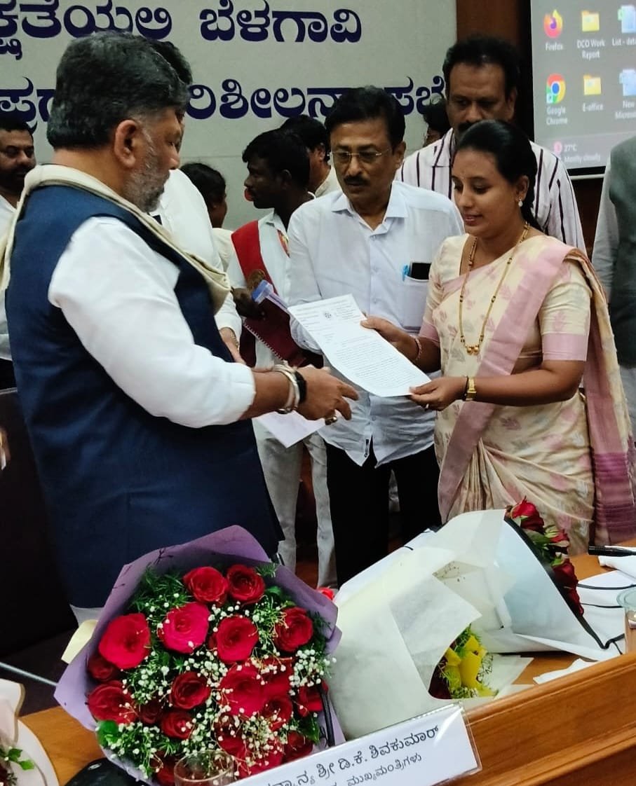 ಪಾಲಿಕೆಗೆ 250 ಕೋಟಿ ವಿಶೇಷ ಅನುದಾನ ಕೋರಿ ಸಿಎಂ ಗೆ ಮೇಯರ್, ಉಪಮೇಯರ್  ಮನವಿ 