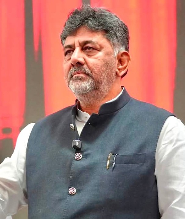 ಖಾಸಗಿ ಶಾಲೆಗಳು ಸರ್ಕಾರಿ ಶಾಲೆಗಳನ್ನು ಕಡ್ಡಾಯವಾಗಿ ದತ್ತು ತೆಗೆದುಕೊಳ್ಳಲೇಬೇಕು, ಇಲ್ಲಂದ್ರೆ ಶುಲ್ಕ ಕಡಿತ : ಮುಖ್ಯಮಂತ್ರಿ ಎಚ್ಚರಿಕೆ